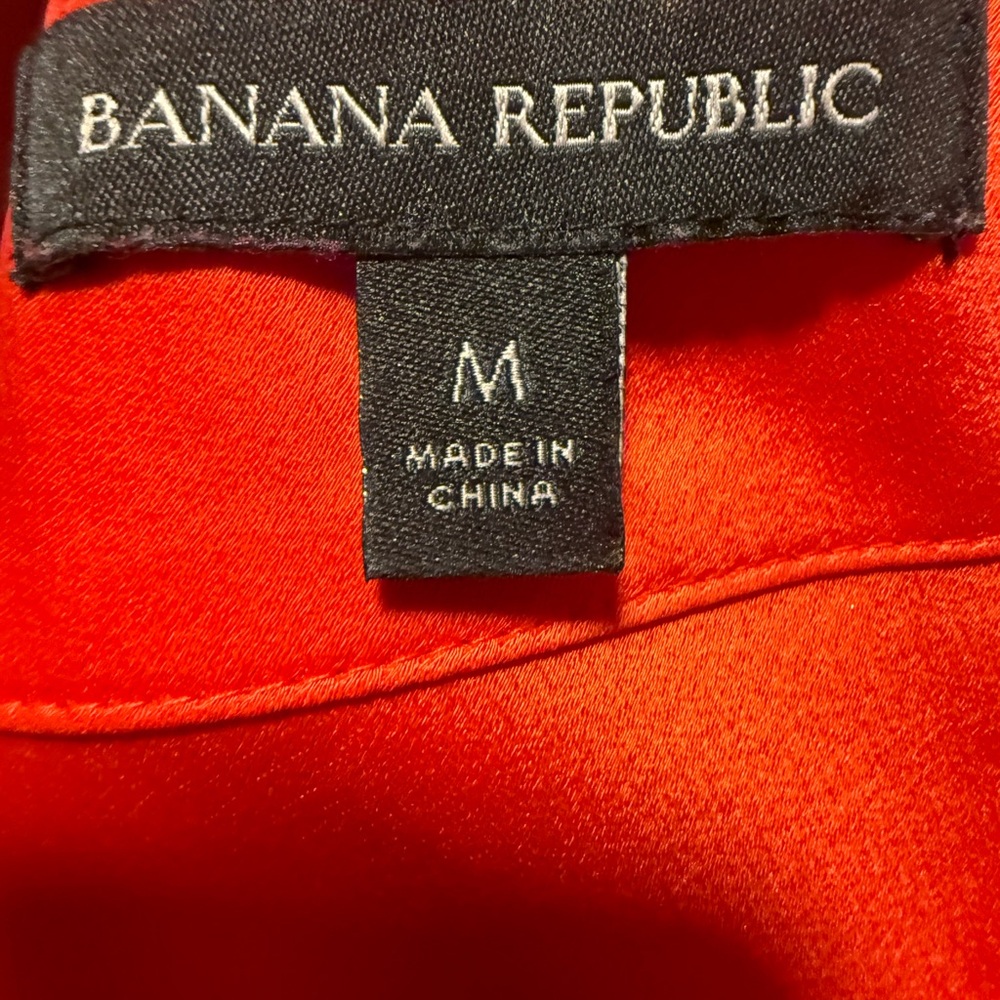 Banana Republic Scarlet Assymetrical top - Picture 2 of 2